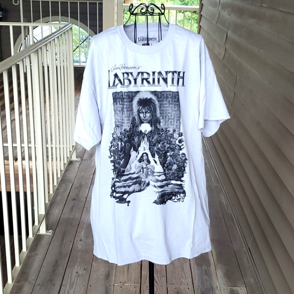 Nwot Labyrinth Retro Graffic Tee Shirt.